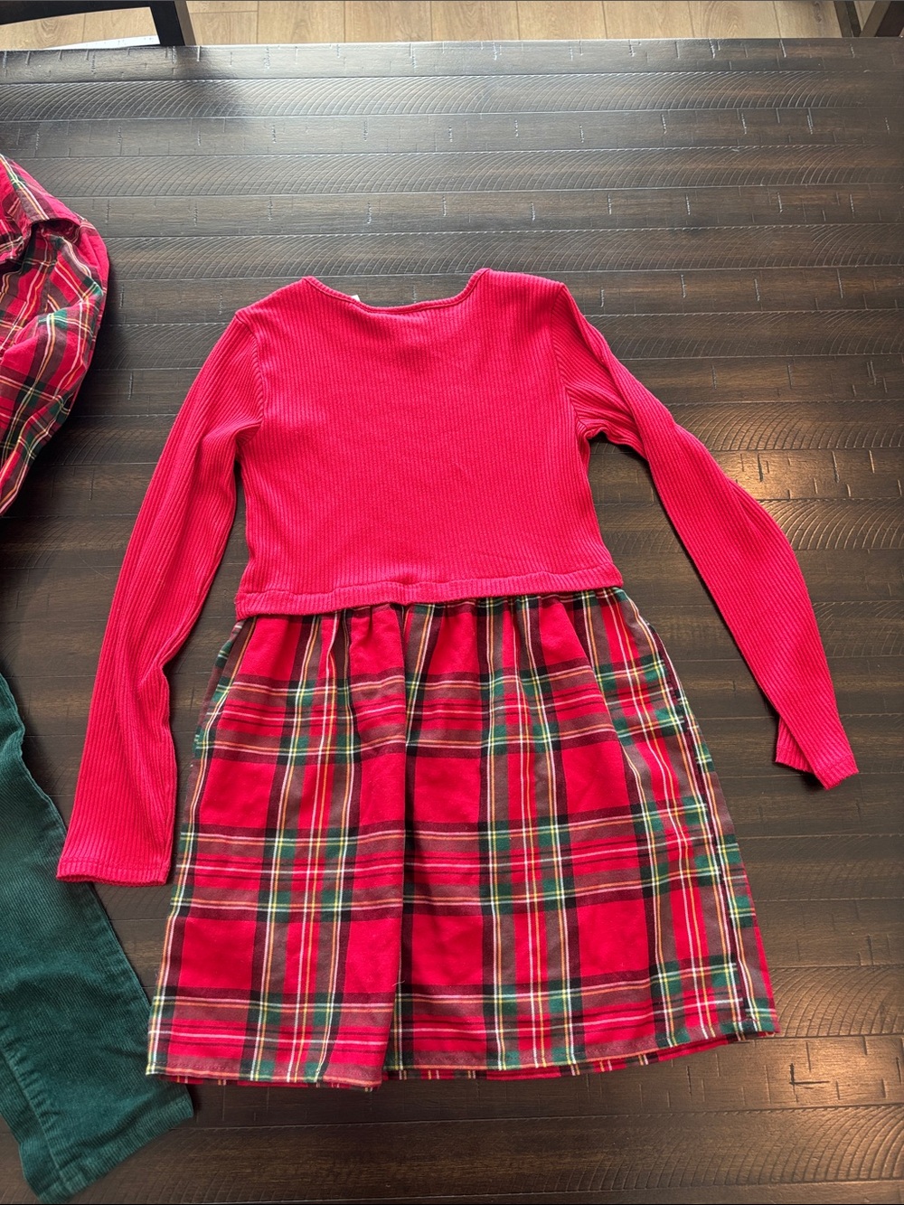 Sibling Christmas Outfits - Picture 8 of 8